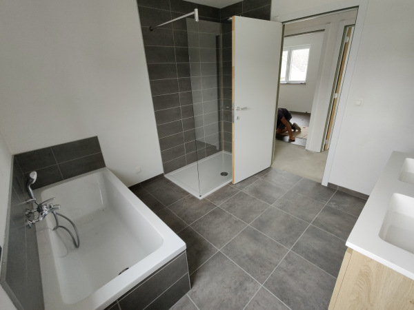 AVL Woningbouw realisatie eigentijdse woning Kortenaken