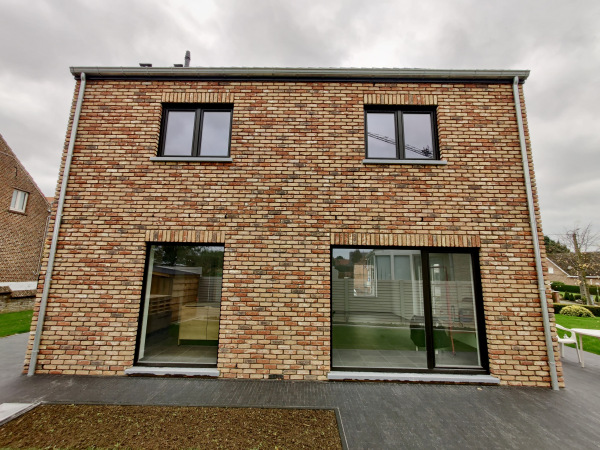 AVL Woningbouw realisatie eigentijdse woning Kortenaken